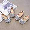 Девочки маленькие кожаные туфли серебряные туфли принцессы 2025 новые весенние детские туфли мягкая подошва женские сокровище хрустальные туфли Эльза