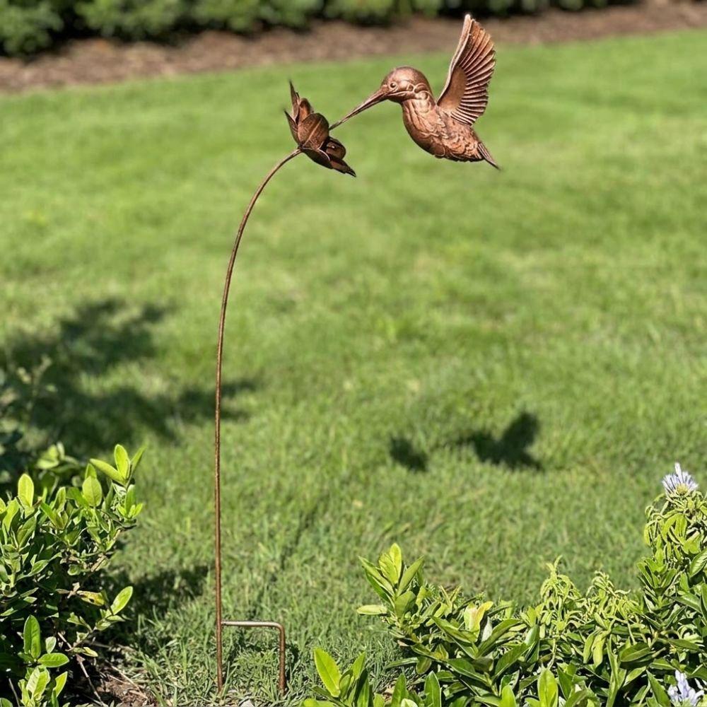 Vintage Hummingbird Garden Stake Metal Bird Flowers Artworks Garden Decorations Backyard Accent