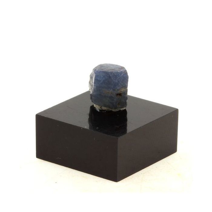 Pierres et Minéraux. Saphir. 6.4 ct. Zazafotsy, Ihorombe, Madagascar.