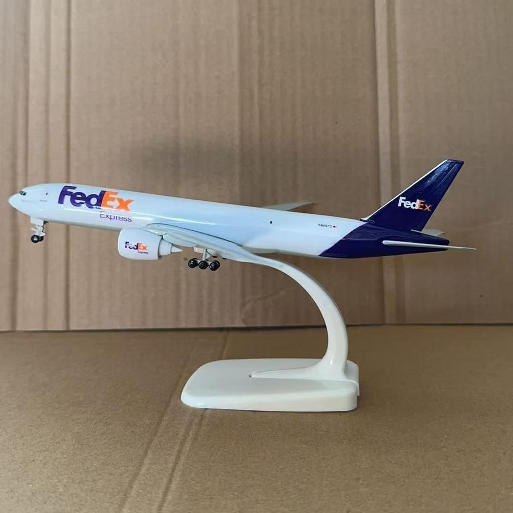 Модели из сплава президентских самолетов: ATR FK50, C919, A350, B747, A320, A330, A380