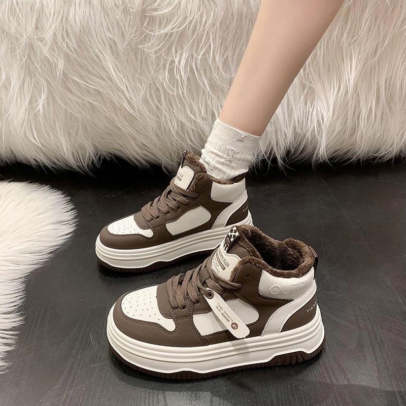 Модные высокие теплые ботинки на толстой подошве для скейтборда 2024 Зимние повседневные цветные бархатные спортивные вулканизированные женские туфли кроссовки на платформе