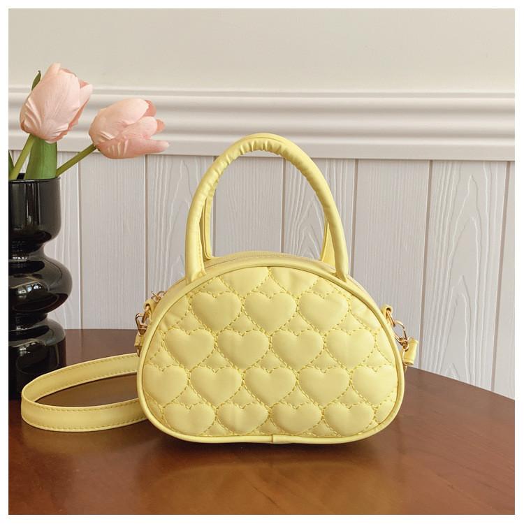 Childrens Cute Heart Embroidered Girls Pu Mini Bag With Breathable And Lightweight Design For Kindergarten Use