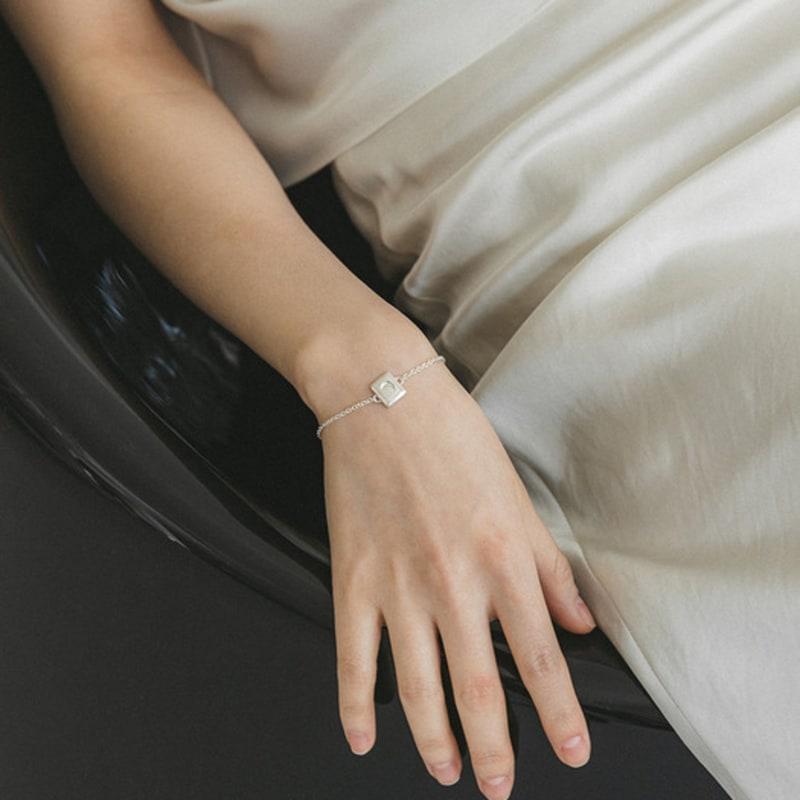 WEAR DRAWING Mini Moon Bite Bracelet