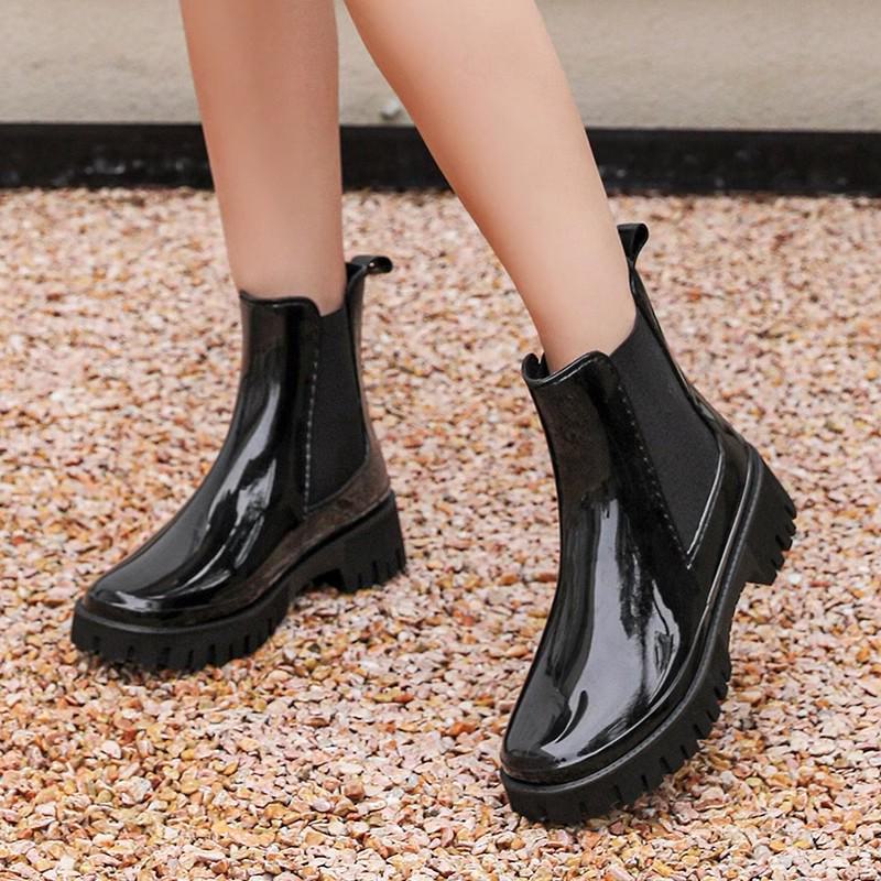 Женские водонепроницаемые нескользящие резиновые сапоги средней высоты 2024 года — модная и прочная резиновая обувь