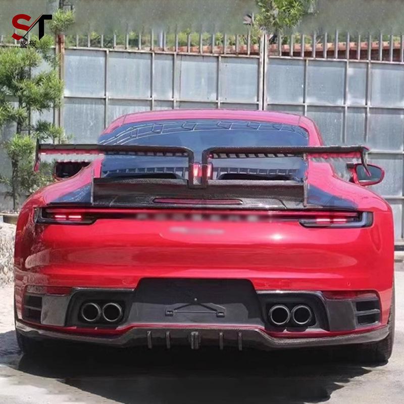 Комплект из углеродного волокна в стиле Techart для Porsche 911 992: Передние и задние губы, боковые юбки, воздухозаборники, угловые накладки