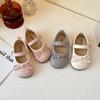Туфли принцессы в корейском стиле для девочек, универсальные, новые весна-осень 2025, на липучке, с легким вырезом, маленькие кожаные туфли для детей среднего возраста, мягкая подошва, поющие