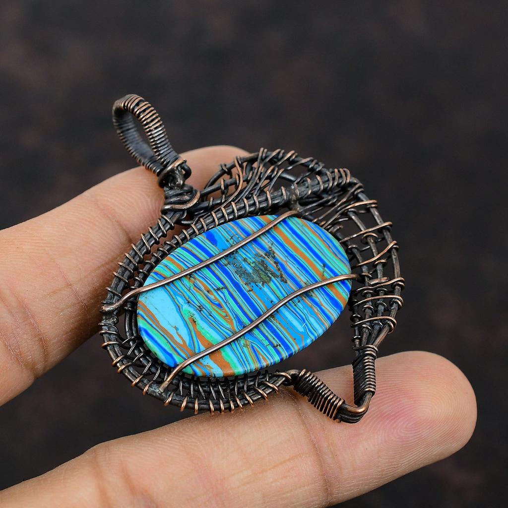 Кулон Радужная Кальцилика Кулон, обернутый медной проволокой Ручной работы Уникальный кулон Обернутый медной проволокой Ювелирные изделия Кулон из натурального драгоценного камня Подарок для нее