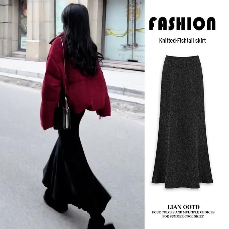 Women's Slim-Fit White Knitted Fishtail Skirt - Fall/Winter 2025 Collection