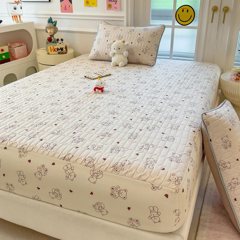 G5Z Quilted Fitted Sheet Set: Anti-Dust Bed Cover & Mattress Protector