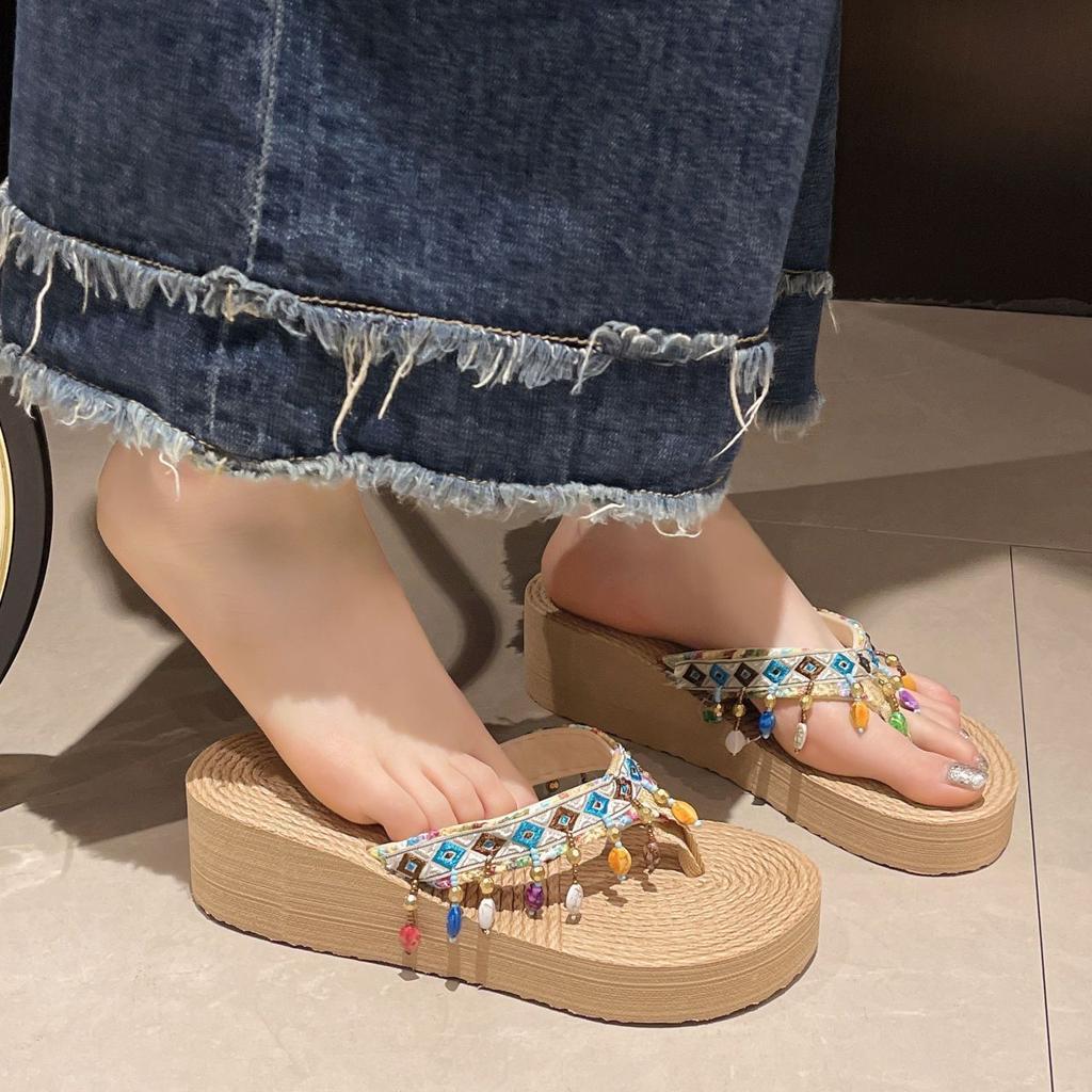 Fashion Versatile and Comfortable Flip-flops Women 2025 Summer Cool Slippers Thick-soled Seaside Travel Vacation Beach Shoes Women