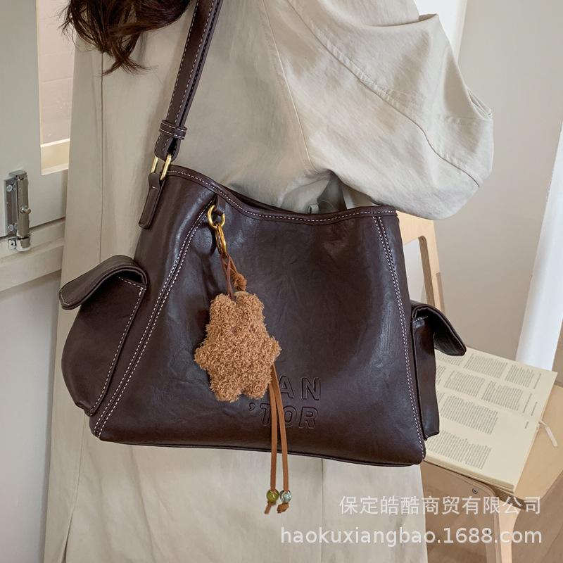 Bags Women's Tote Bags Large Capacity Messenger Bags 2025 New Retro Versatile Shoulder Bags Popular Bucket Bags This Year