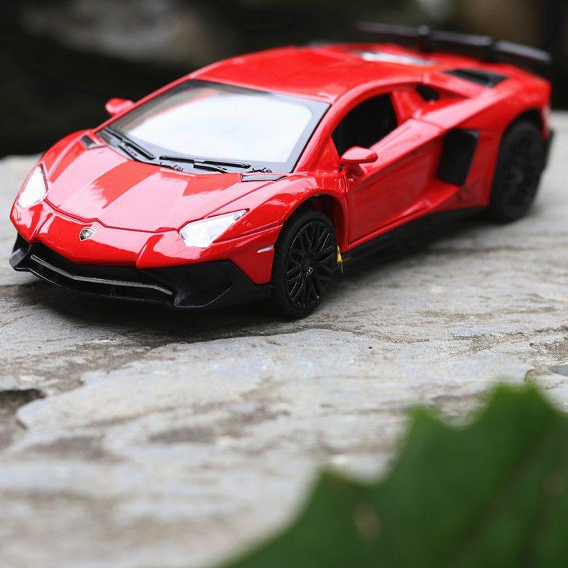 Изысканная модель автомобиля Lamborghini Aventador Lp740 1/32 из литого металла со звуком и светом