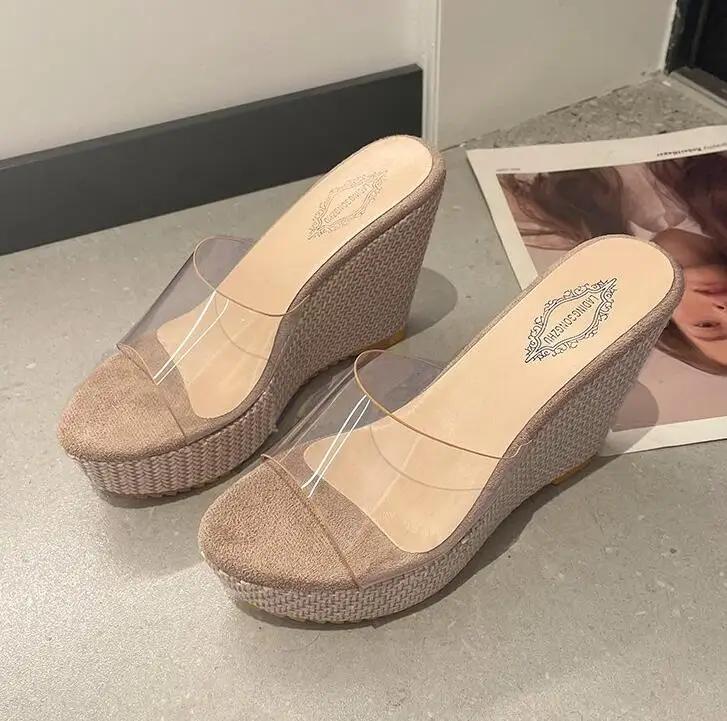 Женские туфли на высоком каблуке Прозрачные тапочки на низкой платформе на танкетке Женские шлепанцы на каблуке Блочные высокие мягкие повседневные римские сандалии из ПВХ