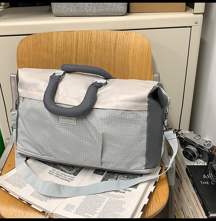 Expandable Lightweight Travel Bag with Wet/Dry Separation & Large Capacity - Foldable Sports, Fitness, & Yoga Bag