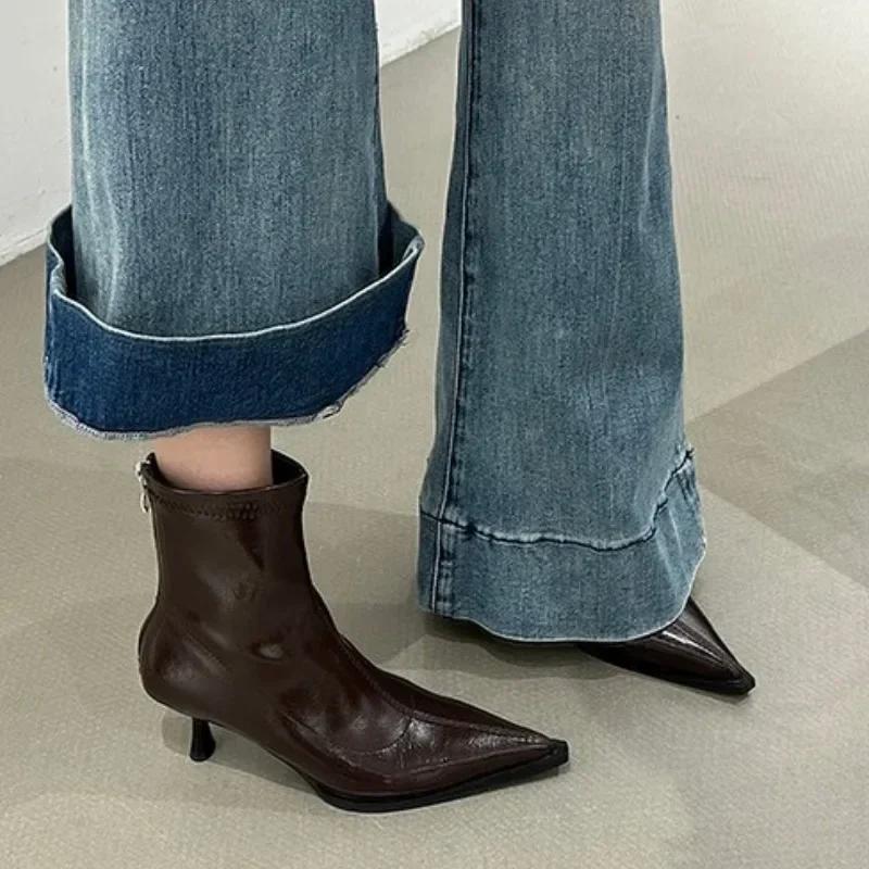 Мода 2024 года, распродажа обуви, женские ботинки с молнией сзади, модные однотонные ботинки для офиса и карьеры, сексуальные ботильоны с острым носком Zapatos Mujer