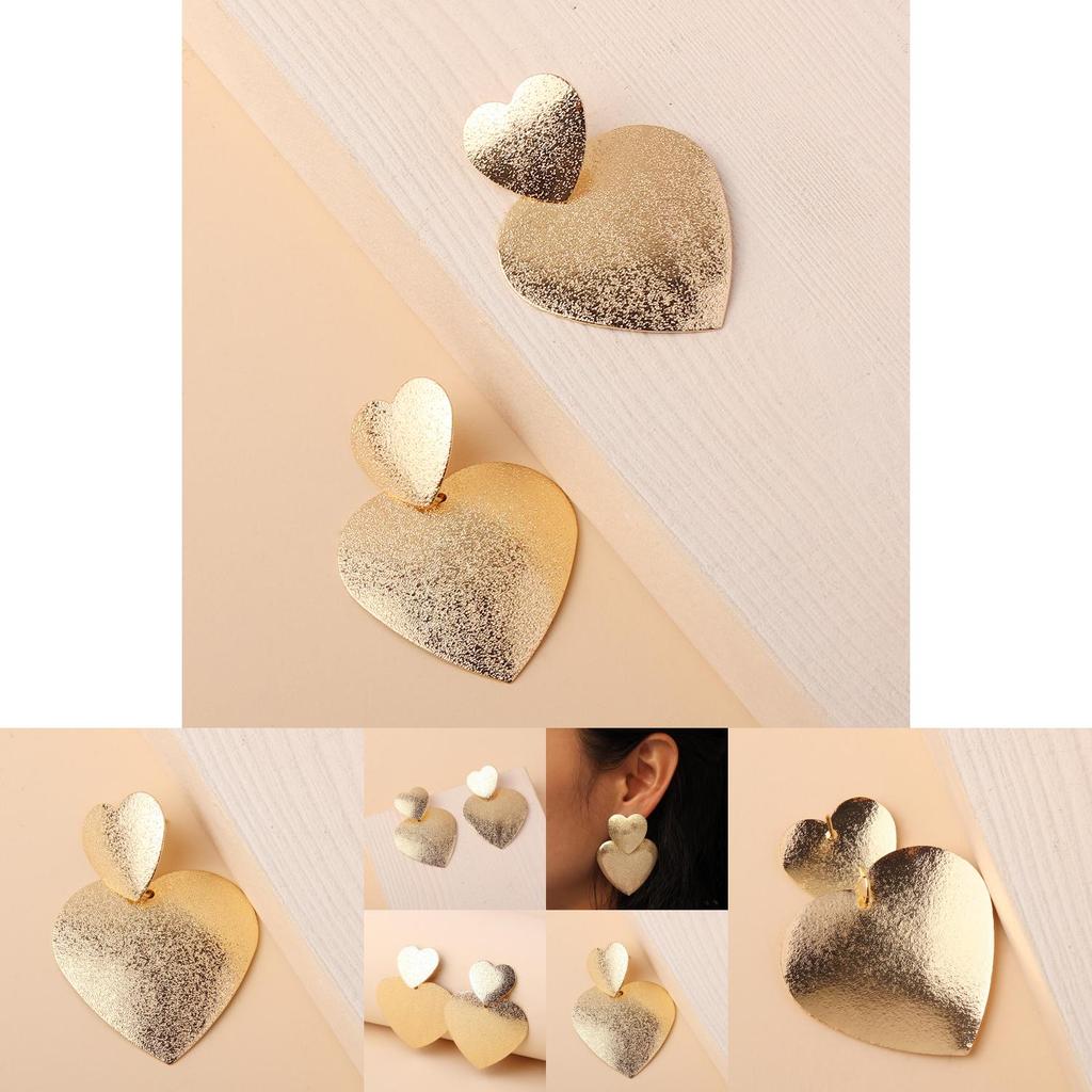 Fashion Gold Metal Women's Casual Heart-shaped Design Earrings For Special Occasions Gift