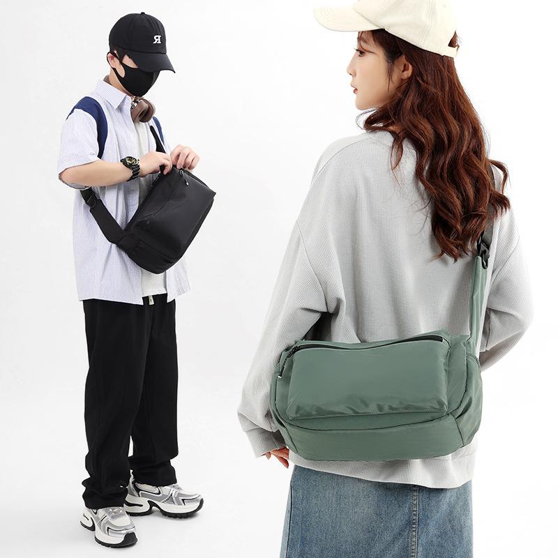 Women's Large Capacity Shoulder Bag Men's Sports Crossbody Bag Light Solid Color Mountaineering Dumpling Bag