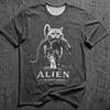 2026 New Cat Bite Alien Alien Unisex Tshirt Vintage Horror Movie Graphic Tee Unisex Unisex Retro Casual Short Sleeve Beach Tshirts