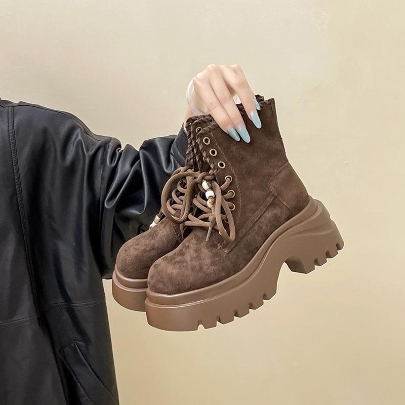 Однотонные простые высококлассные дышащие модные ботинки для通勤 женские 2025 осень и зима новые французские европейские и американские ботинки-локомотивы Мартин