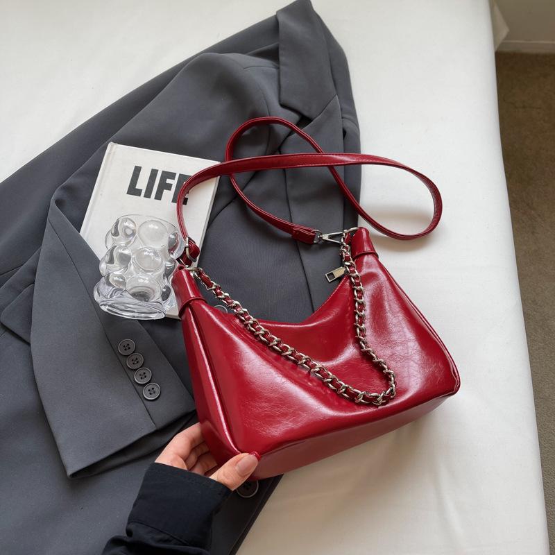 Simple and Fashionable Underarm Bag, Commuter Messenger Bag, Large-capacity Versatile Casual Tote Bag.