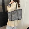 Fashion and Leisure Shoulder Tote Bag Women's Large-capacity Autumn and Winter Versatile High-end Commuter Armpit Bag