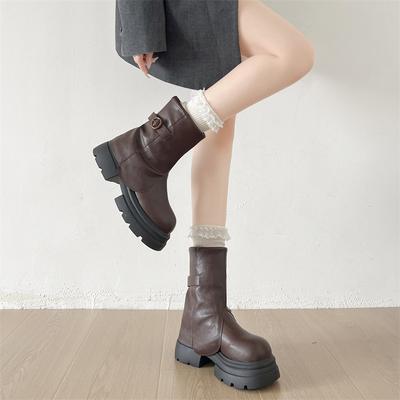 Королева Фан Черные Британские Мартинсы на толстой подошве Женские 2025 Новые Летние Универсальные Брюки с увеличением роста Короткие ботинки