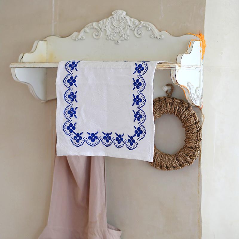 1Pc Placemat Retro Style Cotton Rural Style Embroidered Originality Photography Props Decorative Cloth Figure