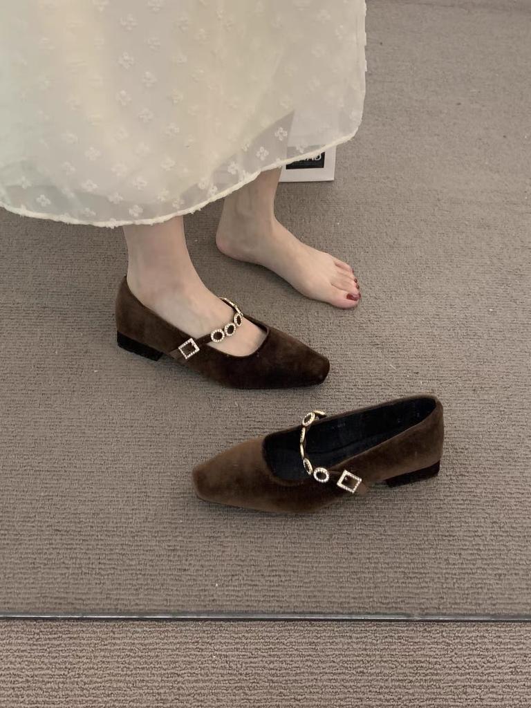 Каблук темперамент новый фейс низкий горловина толстый квадратный носок одинарные туфли женские 2025 плоский каблук бархатные туфли Мэри Джейн легкие осень и зима французский