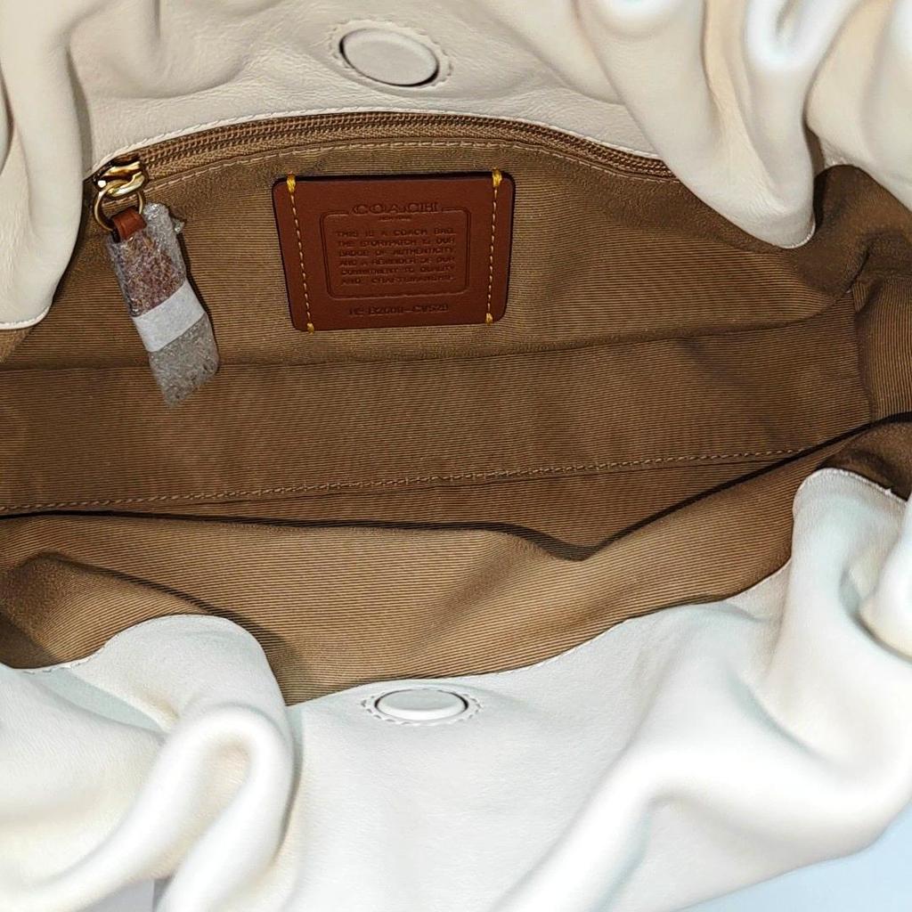 [Pre-Owned] Faye 26 Logo Drawstring Magnetic Closure Leather Cloud Bag - New #MJQNN9