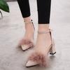 Весна новый толстый высокий каблук боковой пустой замшевый острый носок сексуальный и тонкий ремешок на щиколотке с пушистыми сандалиями женские