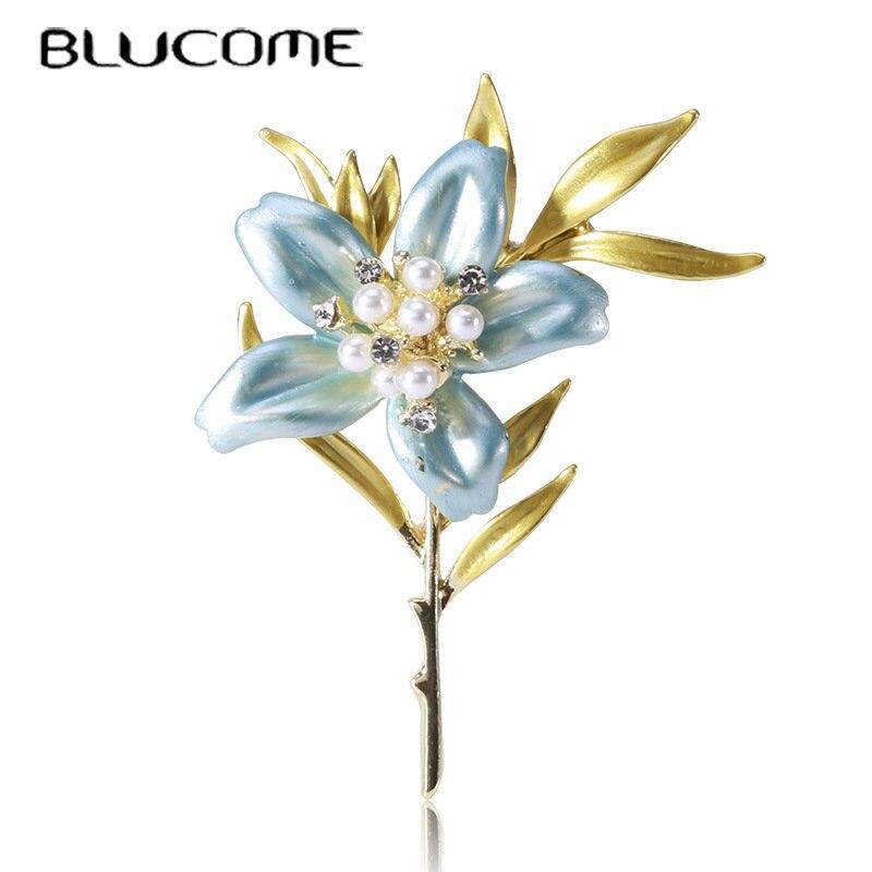 Blucome New Artistic Peach-blossom Brooch Gentle Fresh Flower Plant Pin Women Party Office Brooch Pin Gifts