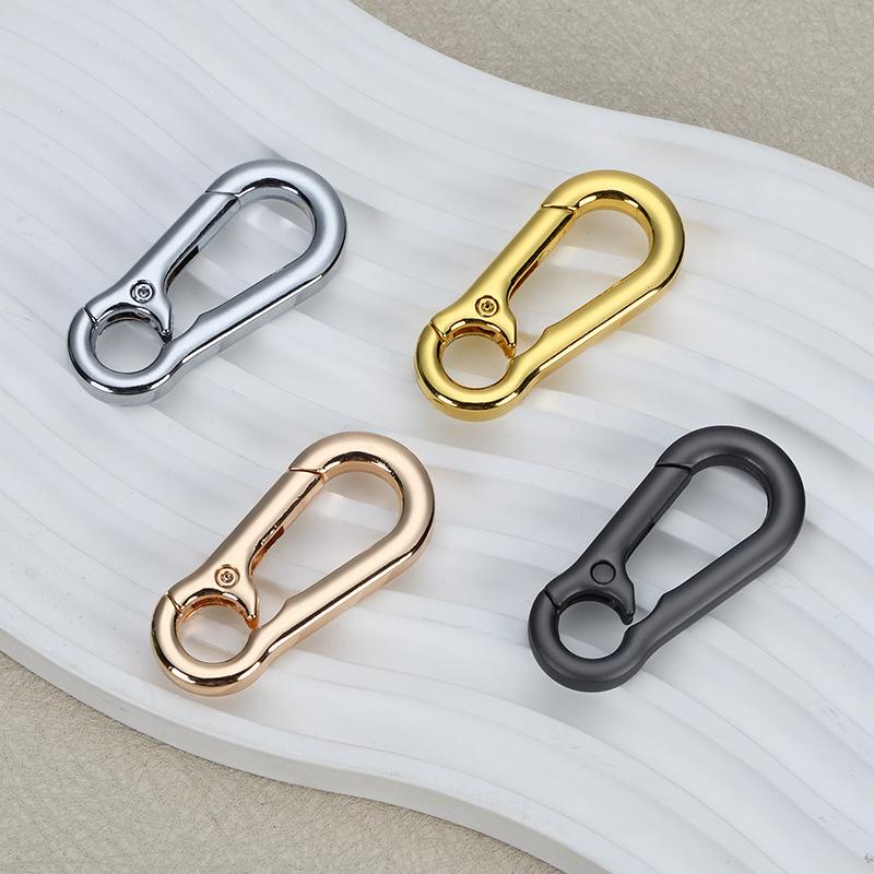 Premium Safety Mountaineering Buckle Creative Car Keychain Men's Waist Hanging Anti-Lost Key Chain Metal Hook Buckle Small Gift