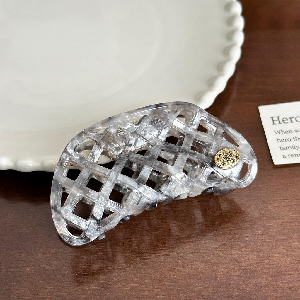 Acetate Chic Handmade Hair Claw Clips For Effortless Updos In Fashionable Colors