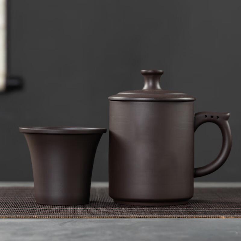 Кружка Исинская Цзыша из фиолетовой глины прямая с керамическим фильтром и крышкой, 400 мл Подарочная коробка