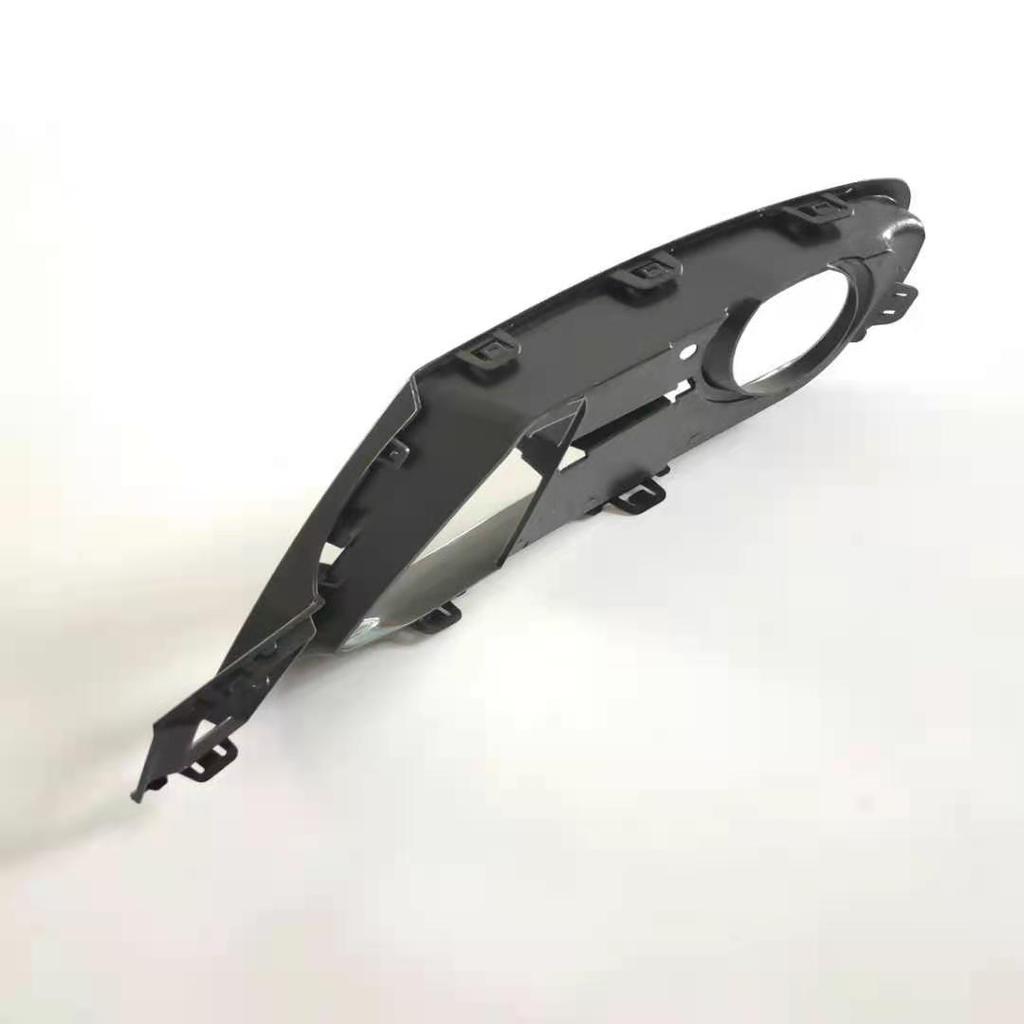 Рамки противотуманных фар BMW 3 серии F30/F31 Левая и Правая решетки 51117300739/51117300740