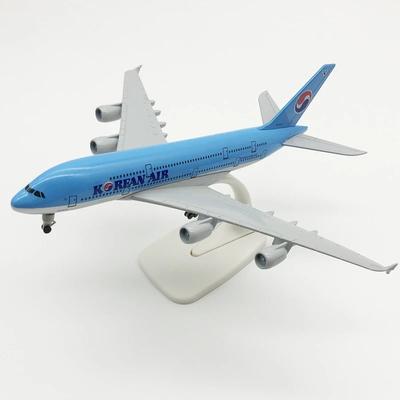 Масштаб 1:250 Металлическая Авиационная Реплика 20 см Корейская Модель Самолета A380 Миниатюра Декор Комнаты Рождественский Подарок Игрушки для Детей Мальчиков