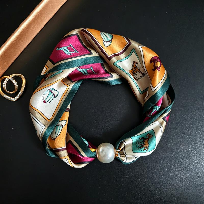 Silk Magnetic Buckle Scarf: Luxurious, Versatile Mulberry Silk for Women's Spring/Summer Neck Protection