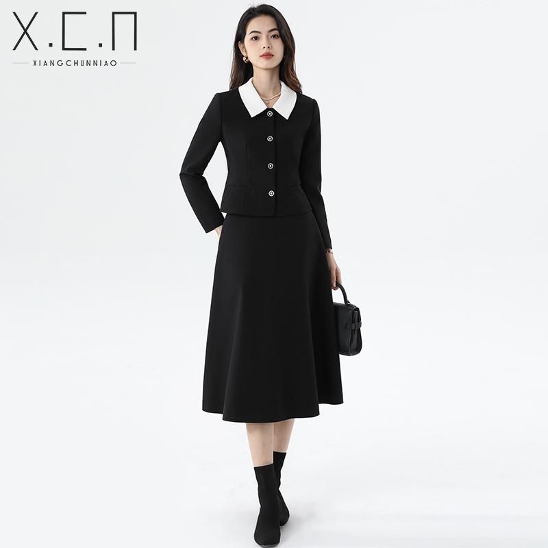 Роскошный женский костюм-юбка в стиле Xiangchunniao Hepburn Style: Уменьшает талию, профессионально и элегантно подходит для поездок на работу.
