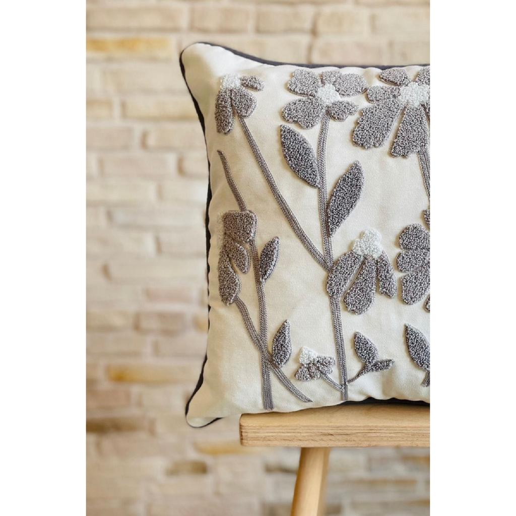 Punch Embroidered Single Decorative Daisy Design Throw Pillow Cover (punch)