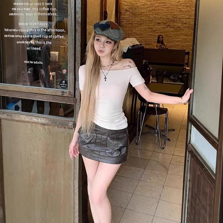 Весна 2025 Женская футболка с открытыми плечами, облегающего кроя - Однотонная, пуловер с короткими рукавами