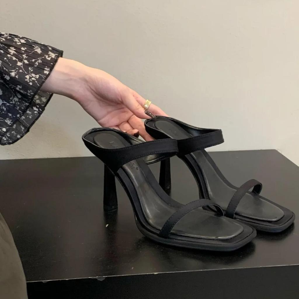 Мода Новые модные летние женские сандалии с тонким ремешком на квадратном носке женские сексуальные тонкие босоножки на высоком каблуке женские дизайнерские туфли для женщин