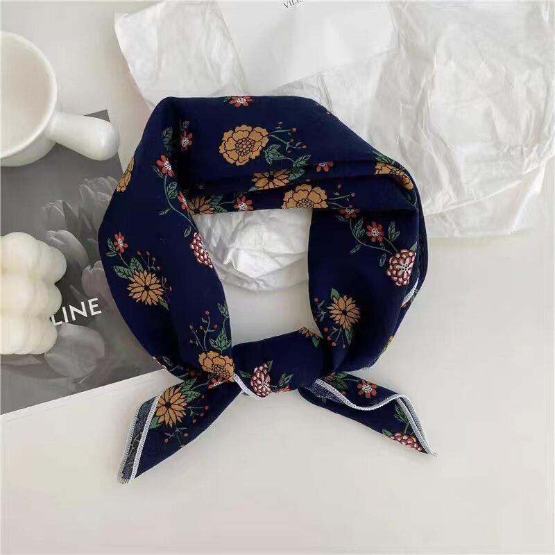 Retro Green Floral Small Silk Scarf - Korean Style Women's Versatile Autumn/Spring Accessory, Thin Square for Neck or Headband