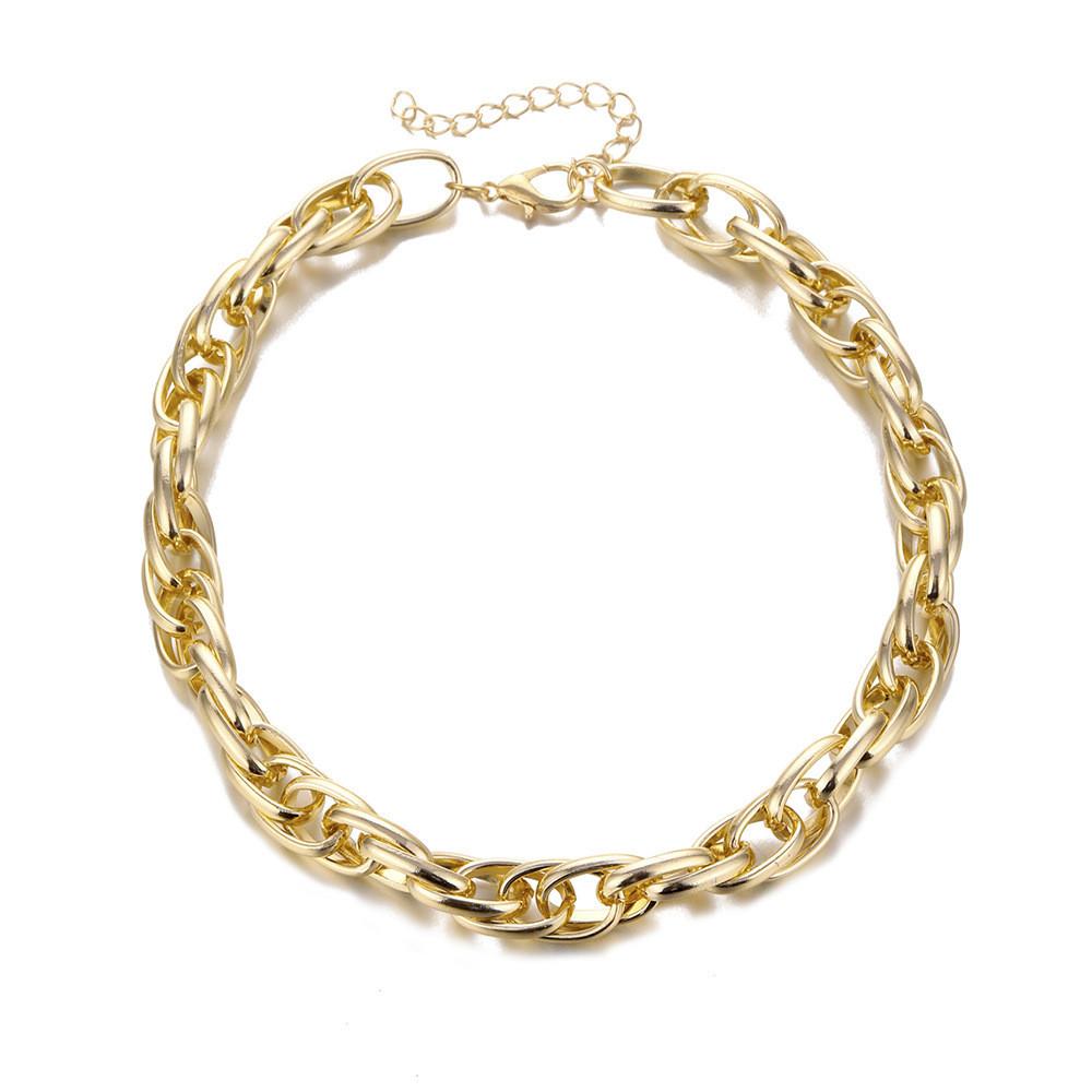 Exquisite Short Neck Chain Necklace With Sleek Geometric Features For Any Outfit