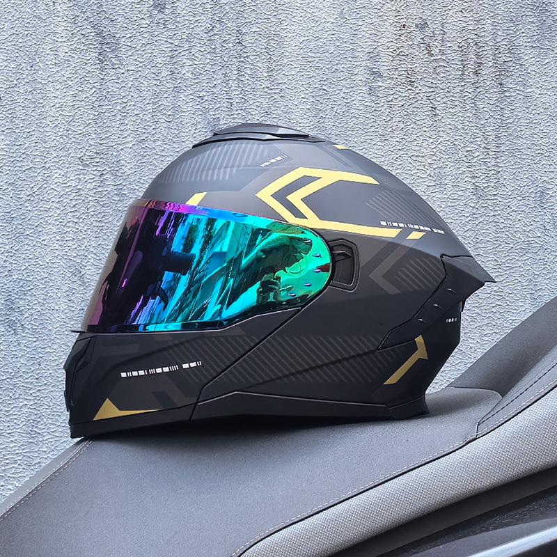 Motorcycle Helmet Men's and Women's Face-off Helmet Summer Locomotive Full Helmet Universal Safety In All Seasons