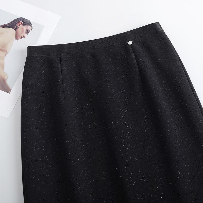 Элегантная облегающая юбка-миди с высокой талией и разрезом, весна/лето 2026