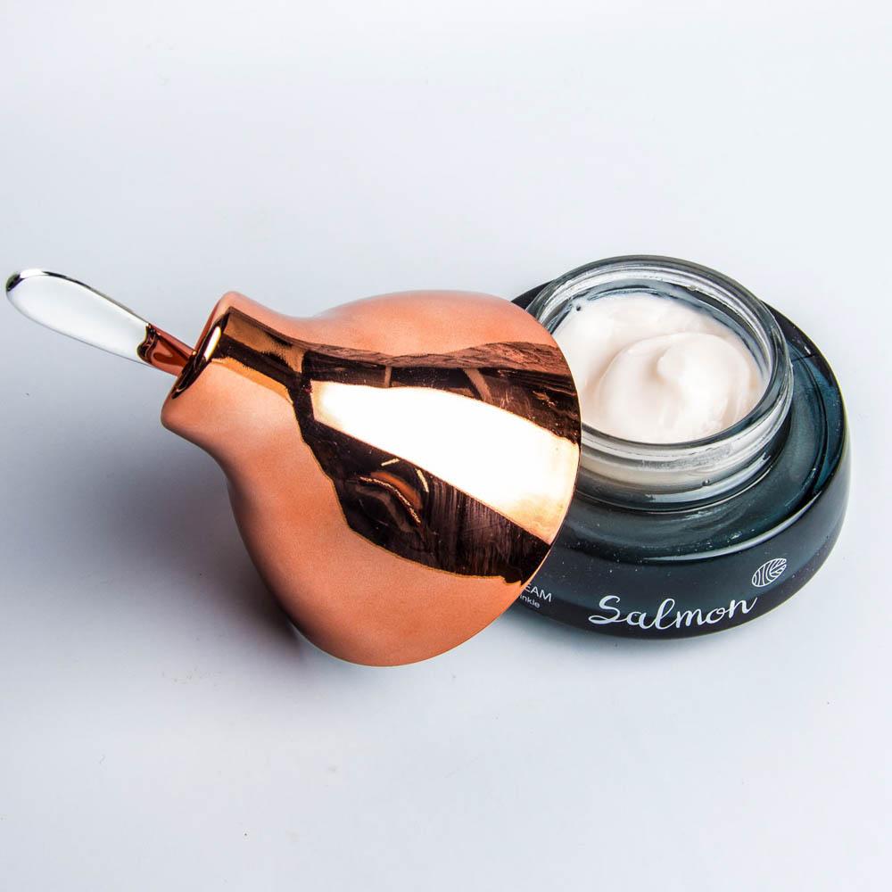 FARM STAY Salmon Oil & Peptide Vital Cream 50g + RANDOM GIFT