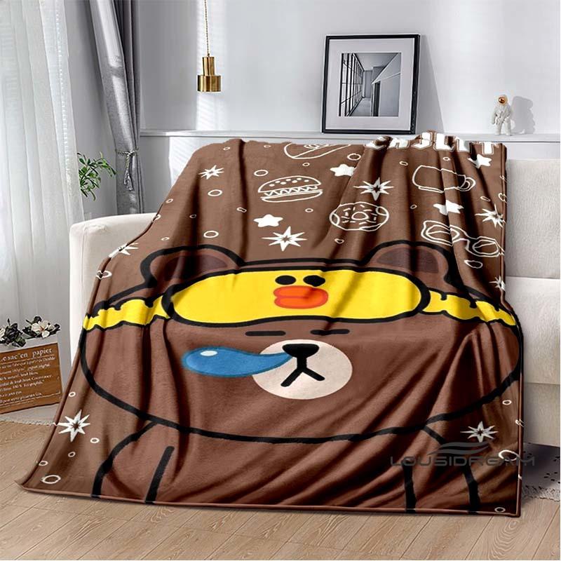 The BROWN & FRIENDS blanket is crafted from flannel material, offering a fluffy, soft, warm, and comfortable feel. Suitable