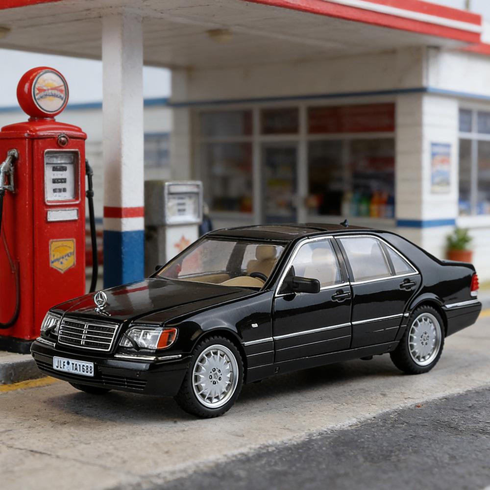 FTI5  Toy car, 1:24 black Mercedes-Benz classic car model with tiger head design, die-cast aluminum alloy, high-quality car model gift