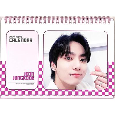 Чонгук JUNGKOOK BTS Товары 2026-2027 Настольный календарь на 2 года + Набор наклеек Корейская волна K-POP Сделано в Корее