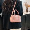 Early Spring New Foreign Style Small Bag Women 2025 New Fashion Messenger Bag Niche Portable Work Commuter Bag
